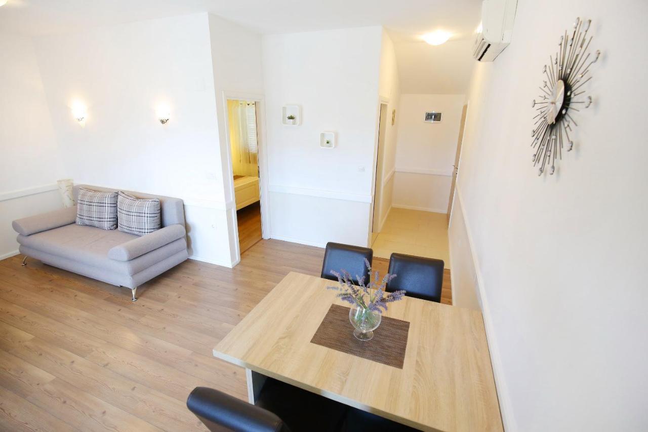 apartmani DANE Sukosan Bagian luar foto
