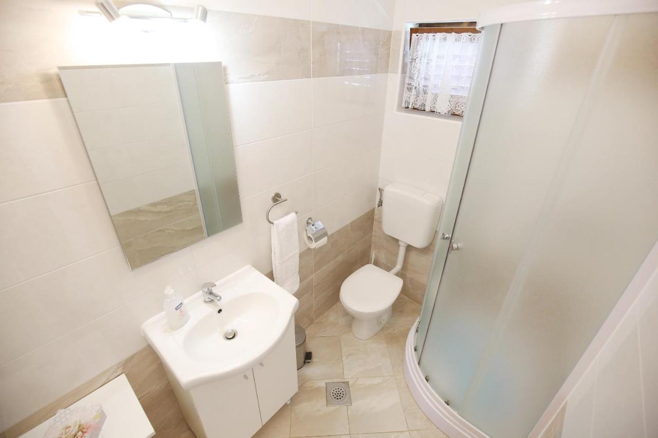 apartmani DANE Sukosan Bagian luar foto
