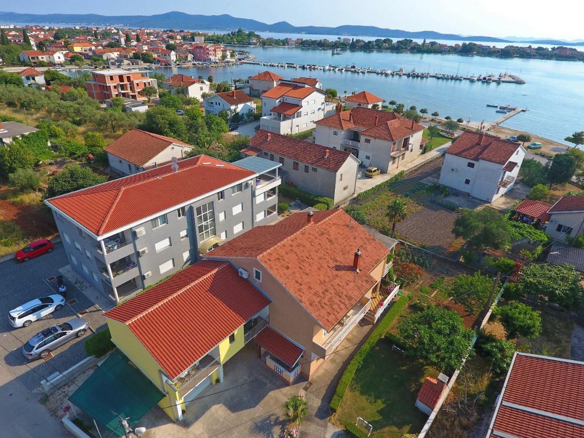 apartmani DANE Sukosan Bagian luar foto