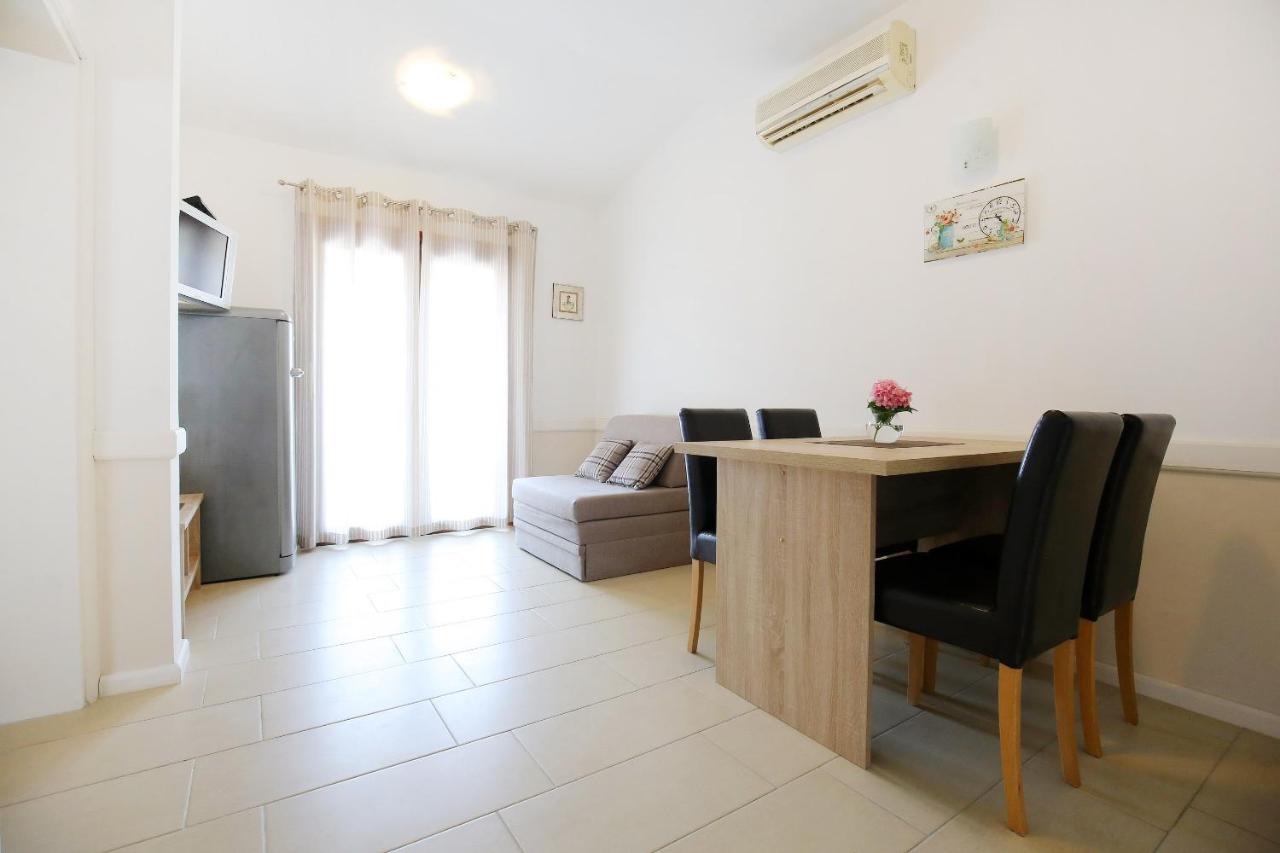 apartmani DANE Sukosan Bagian luar foto